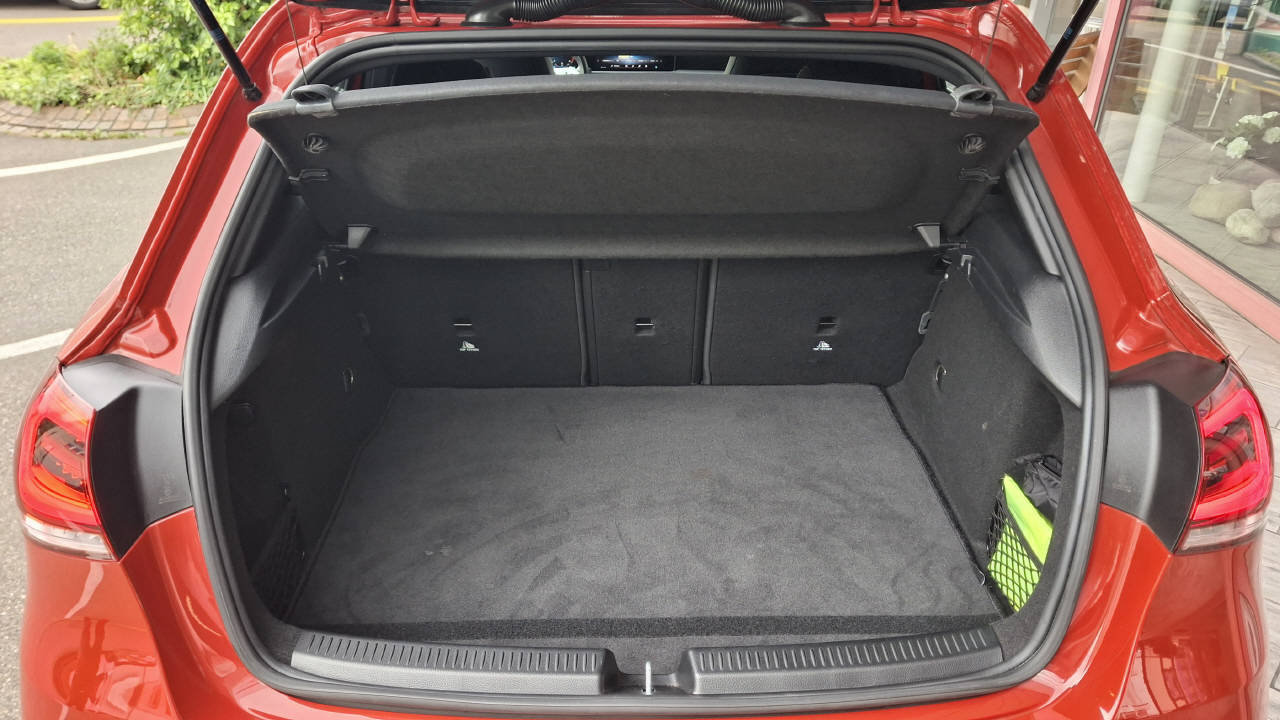 MERCEDES-BENZ A 250 AMG Line 4m Limousine, Benzina, Occasioni / Usate, Automatico - 6