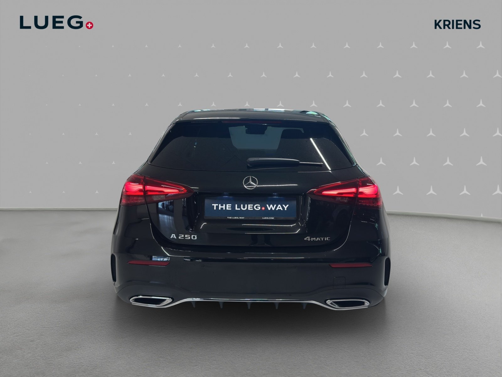 MERCEDES-BENZ A 250 4M - AMG / DISTRONIC / 360 Grad Kamera /, Hybride Léger Essence/Électricité, Occasion / Utilisé, Automatique - 4