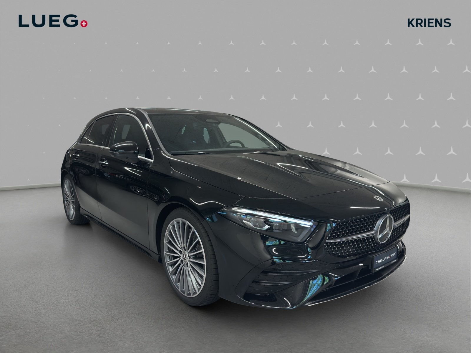 MERCEDES-BENZ A 250 4M - AMG / DISTRONIC / 360 Grad Kamera /, Hybride Léger Essence/Électricité, Occasion / Utilisé, Automatique - 6