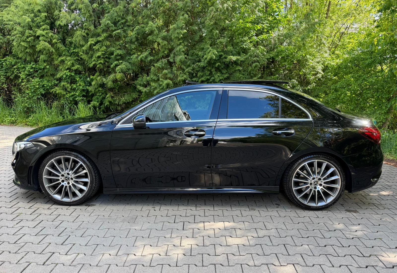MERCEDES-BENZ A 250 4Matic AMG Line 4Matic 7G-DCT, Petrol, Second hand / Used, Automatic - 2
