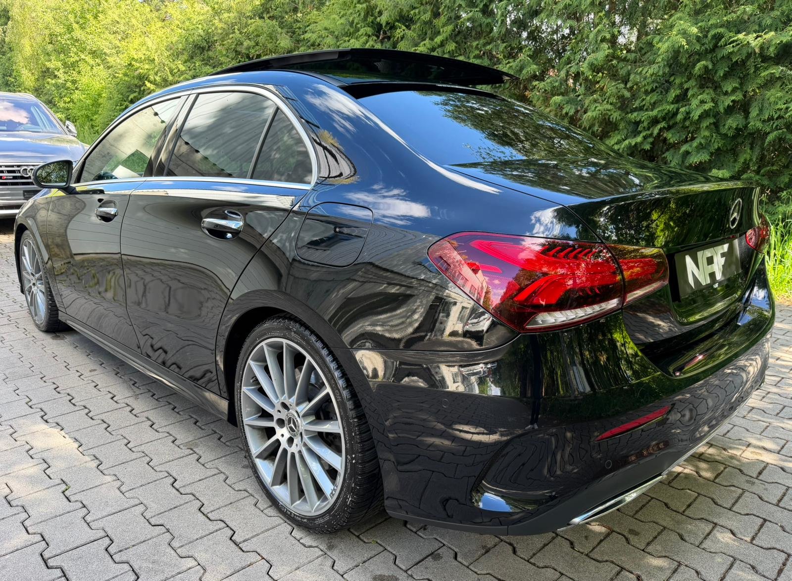 MERCEDES-BENZ A 250 4Matic AMG Line 4Matic 7G-DCT, Petrol, Second hand / Used, Automatic - 3