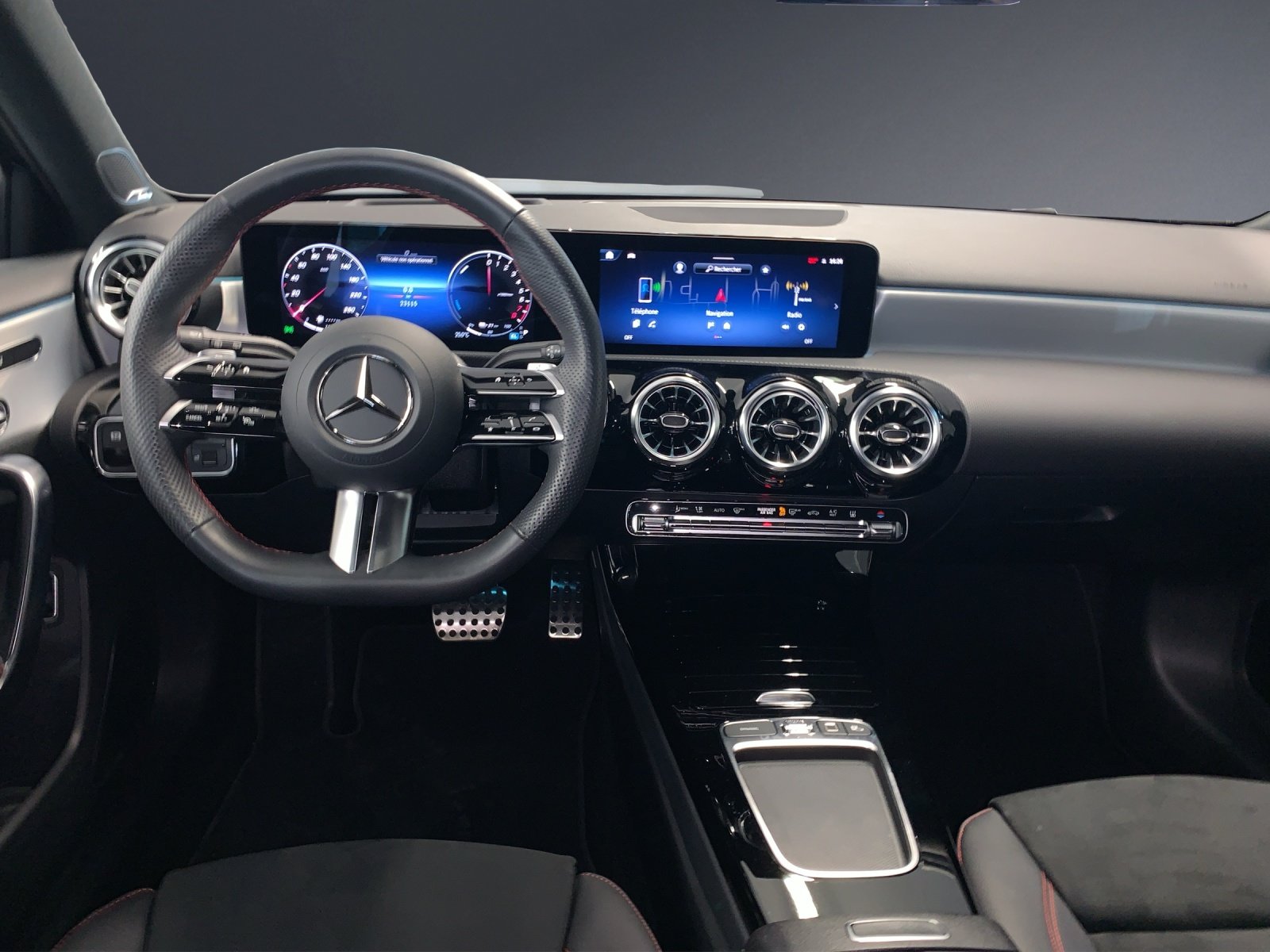 MERCEDES-BENZ A 250 e 8G-DCT, Plug-in-Hybrid Benzin/Elektro, Occasion / Gebraucht, Automatik - 7