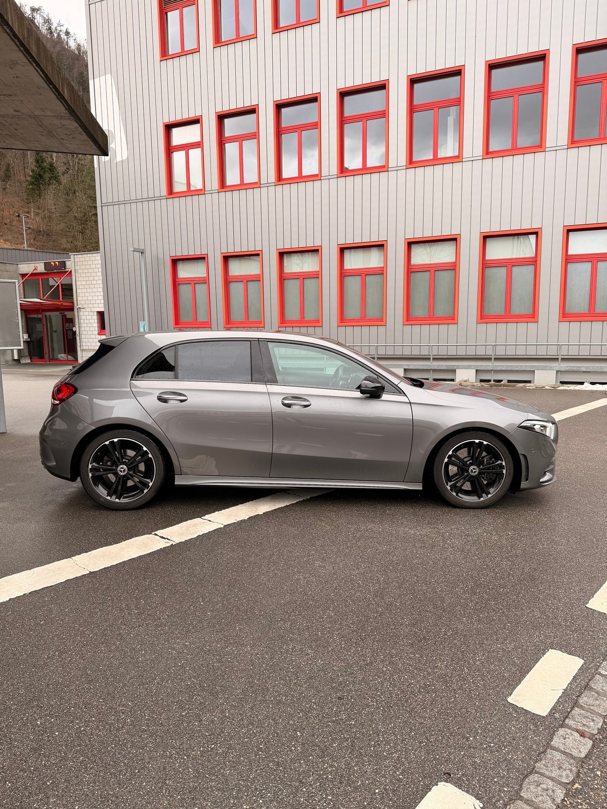 MERCEDES-BENZ A 250 4Matic AMG Line 4Matic 7G-DCT, Essence, Occasion / Utilisé, Automatique - 3