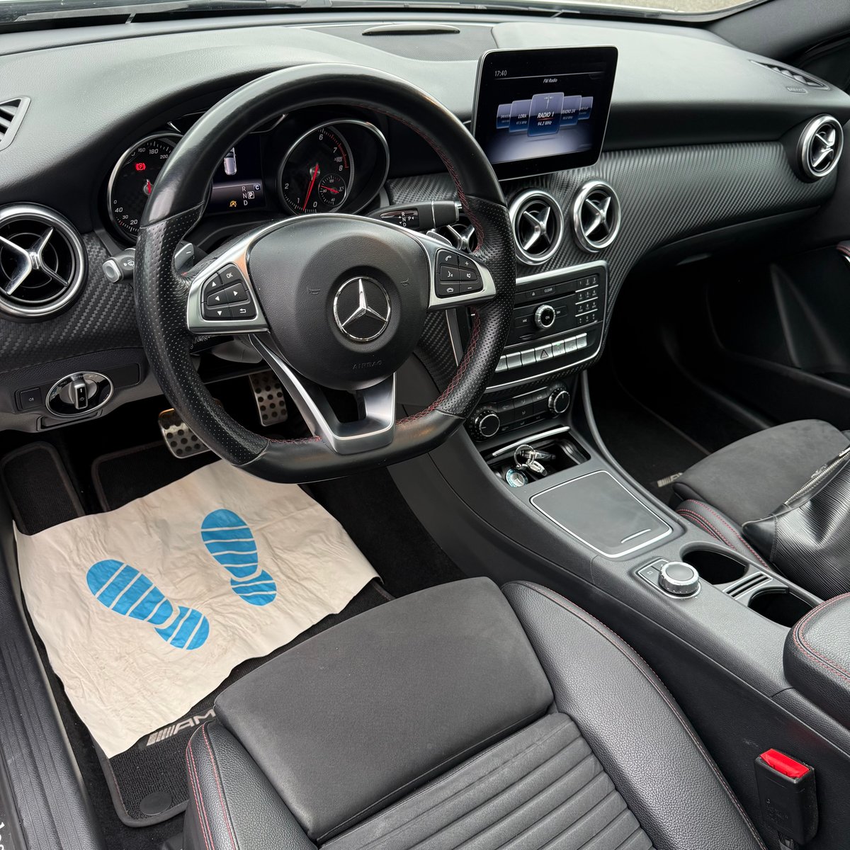 MERCEDES-BENZ A 250 AMG Line 7G-DCT *PANORAMA-DACH*, Benzin, Occasion / Gebraucht, Automatik - 4