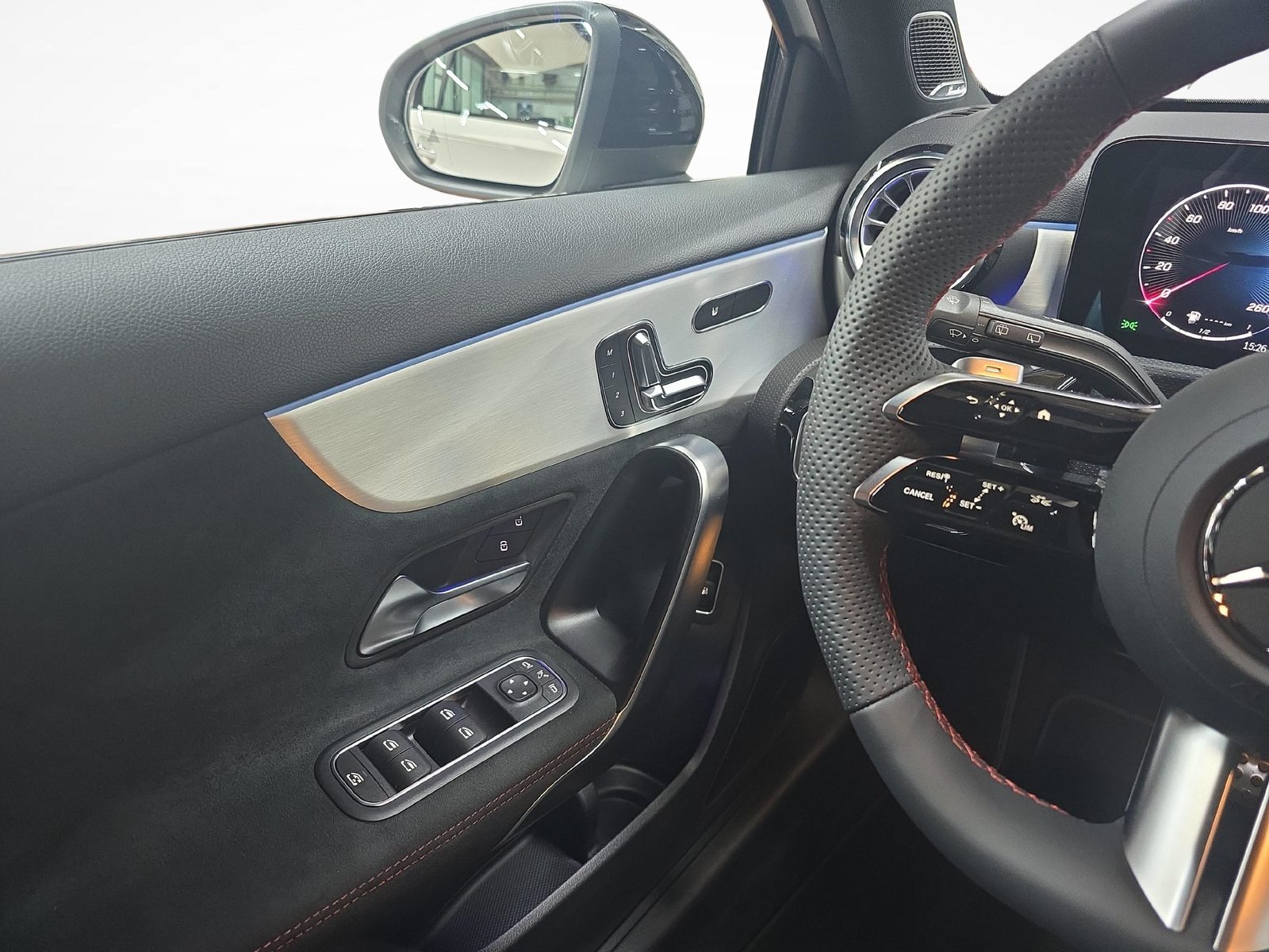MERCEDES-BENZ A 250 e EQ Star AMG Line, Hybride Rechargeable Essence/Électricité, Occasion / Utilisé, Automatique - 6