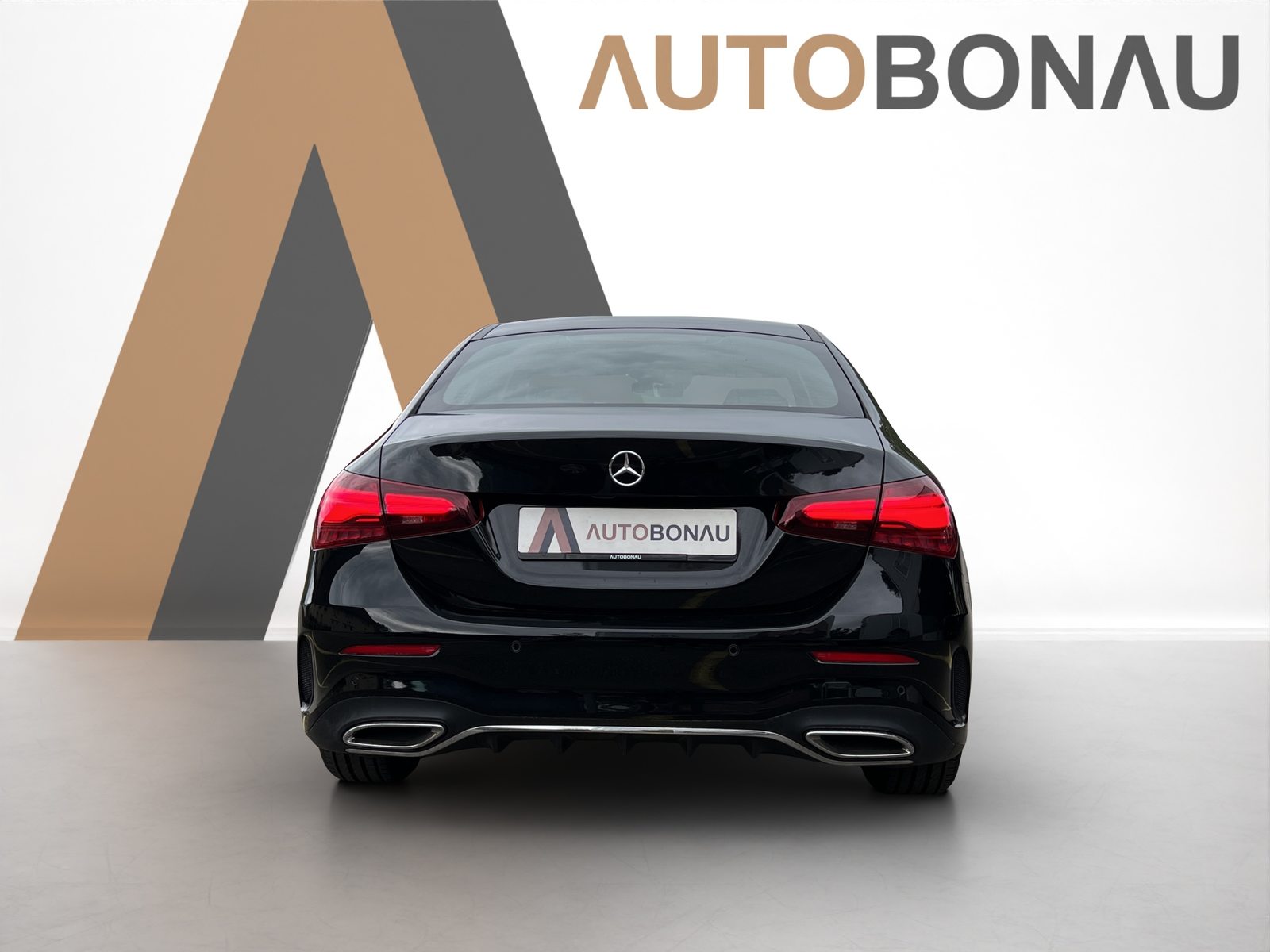 MERCEDES-BENZ A 250 AMG Line 4m Limousine, Mild-Hybrid Petrol/Electric, Second hand / Used, Automatic - 4