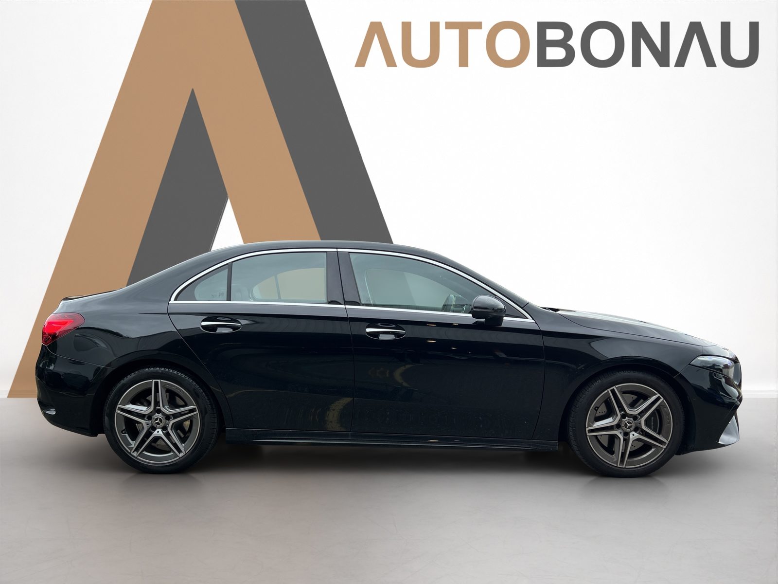 MERCEDES-BENZ A 250 AMG Line 4m Limousine, Mild-Hybrid Petrol/Electric, Second hand / Used, Automatic - 6