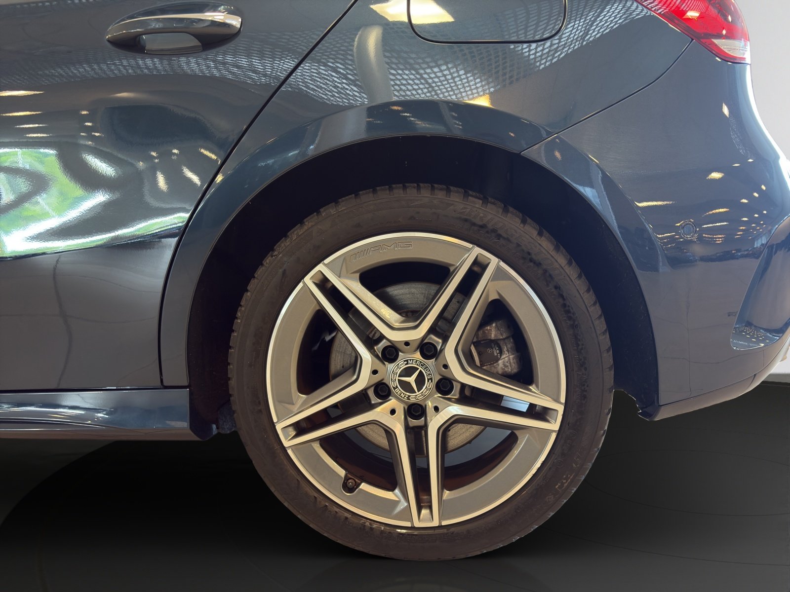 MERCEDES-BENZ A 250e AMG Line, Hybride Rechargeable Essence/Électricité, Occasion / Utilisé, Automatique - 6