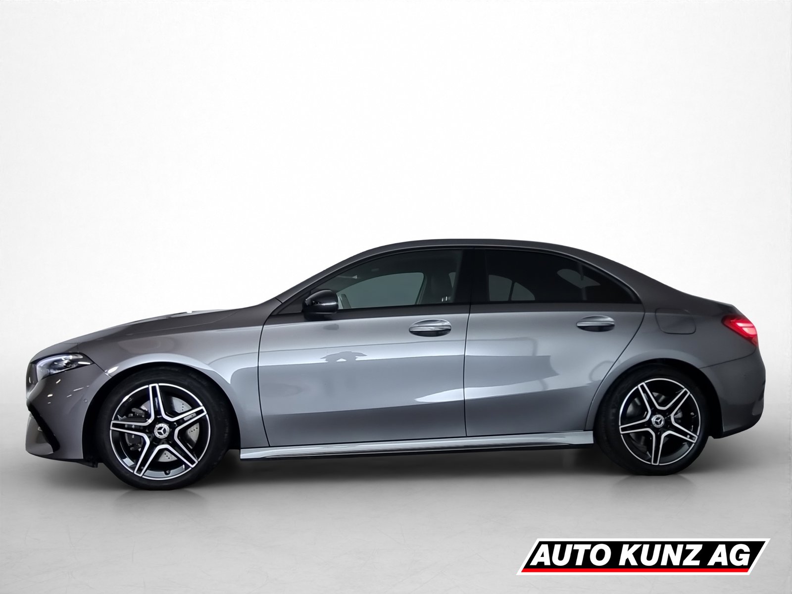 MERCEDES-BENZ A 250 AMG Line 4 Matic, Petrol, Second hand / Used, Automatic - 3