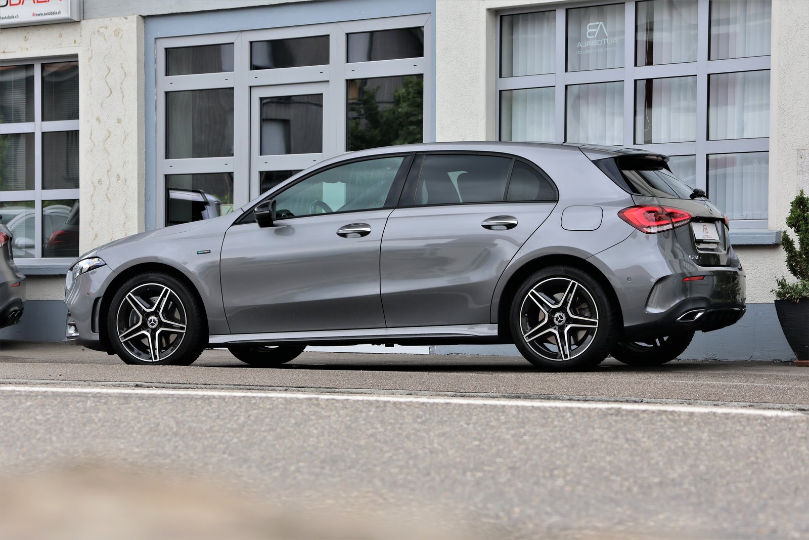 MERCEDES-BENZ A 250e AMG Line 8G-DCT, Plug-in-Hybrid Benzina/Elettrica, Occasioni / Usate, Automatico - 4