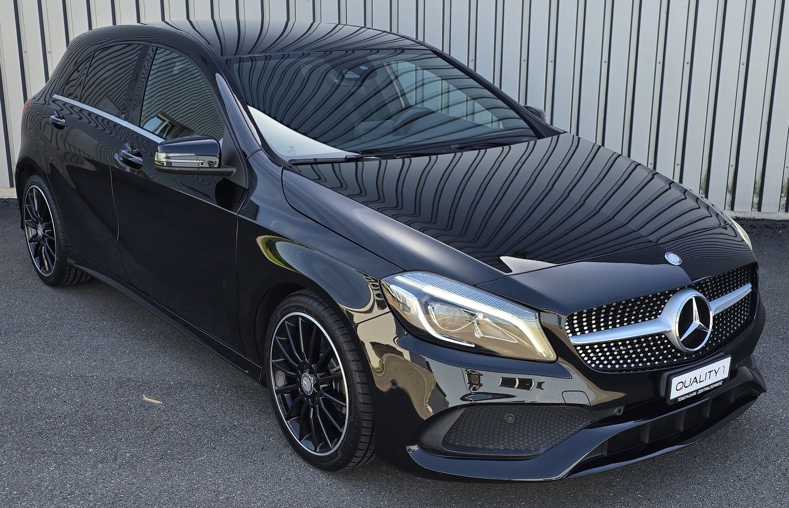 MERCEDES-BENZ A 250 AMG Line 7G-DCT, Petrol, Second hand / Used, Automatic - 2