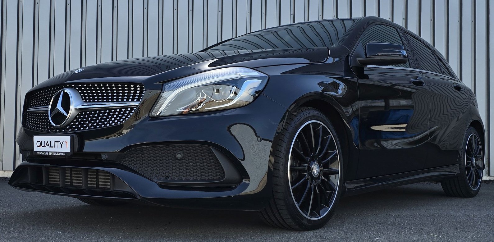 MERCEDES-BENZ A 250 AMG Line 7G-DCT, Petrol, Second hand / Used, Automatic - 4