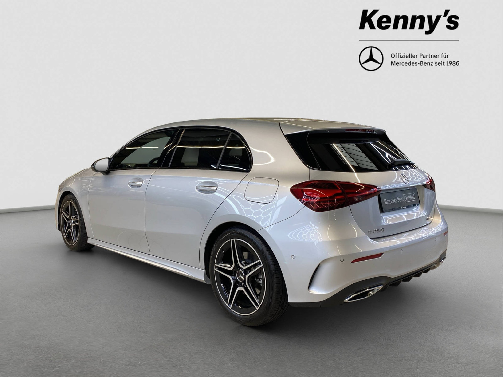 MERCEDES-BENZ A 250 AMG Line 4MATIC, Mild-Hybrid Petrol/Electric, Second hand / Used, Automatic - 4