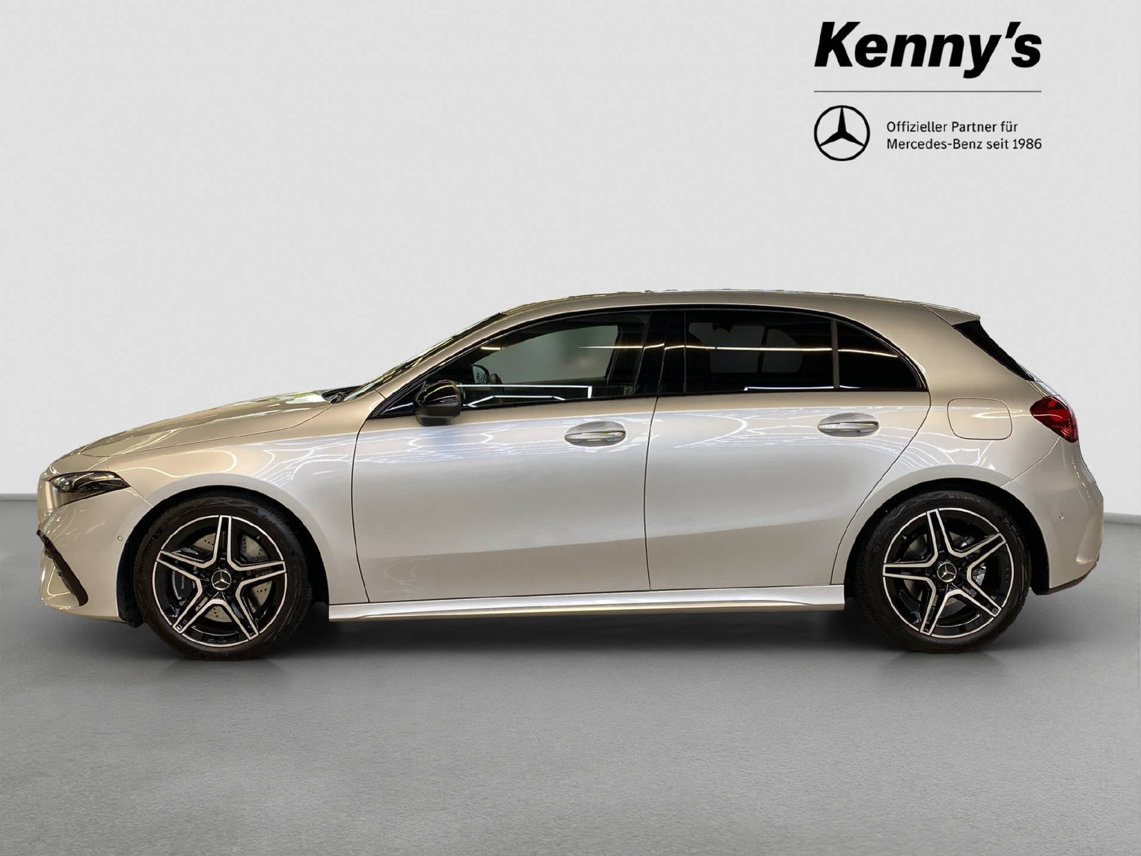 MERCEDES-BENZ A 250 AMG Line 4MATIC, Mild-Hybrid Benzin/Elektro, Occasion / Gebraucht, Automatik - 3