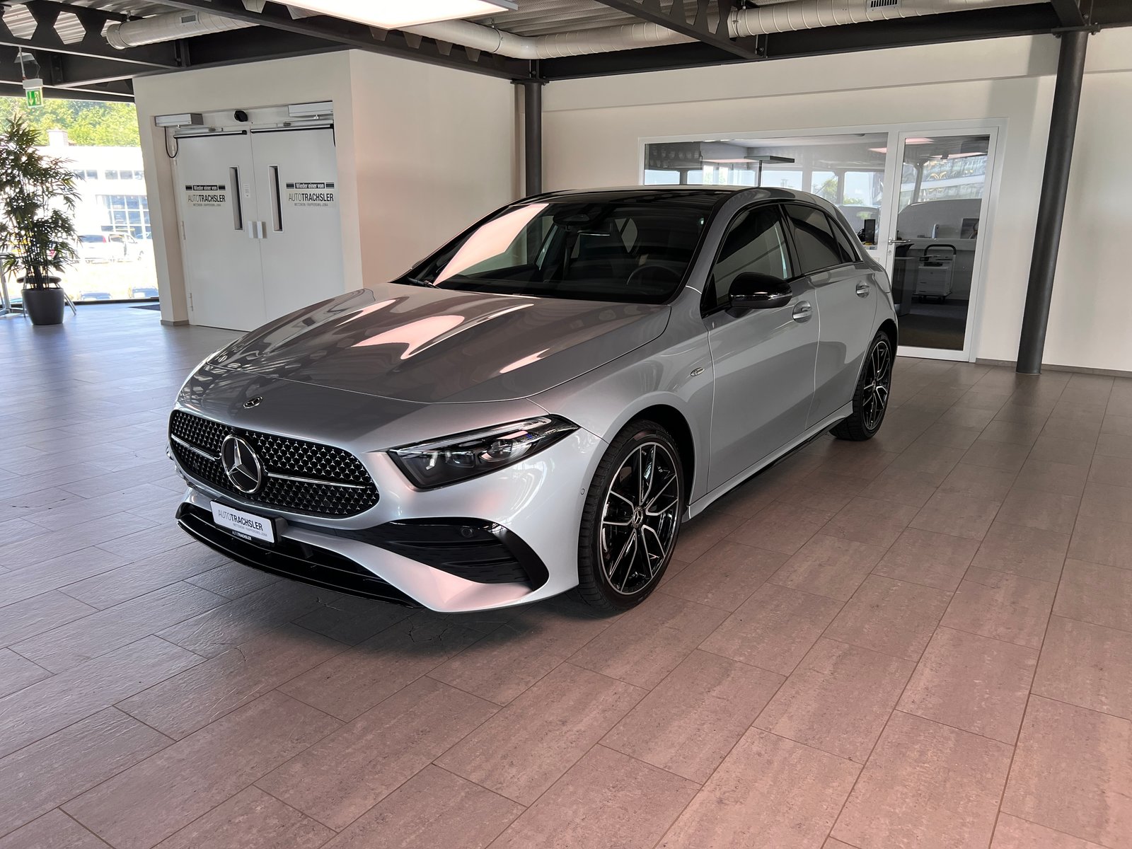 MERCEDES-BENZ A 250 e EQ Star 8G-DCT, Plug-in-Hybrid Benzin/Elektro, Occasion / Gebraucht, Automatik - 4