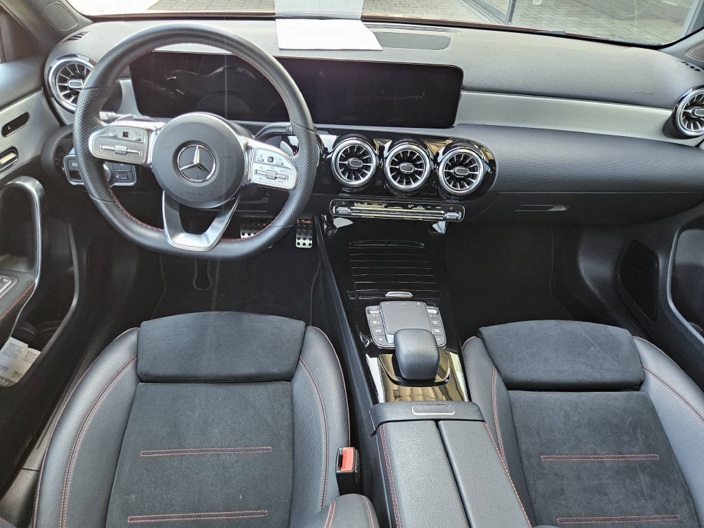 MERCEDES-BENZ A 250 4Matic AMG Line, Benzin, Occasion / Gebraucht, Automatik - 7