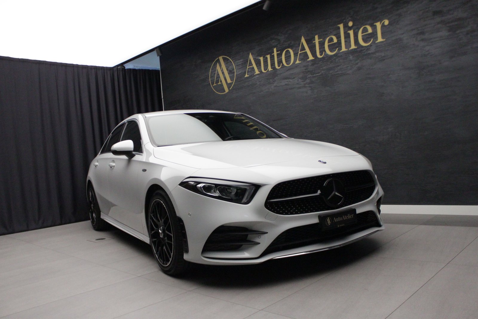 MERCEDES-BENZ A 250 4Matic AMG Line 4Matic 7G-DCT, Essence, Occasion / Utilisé, Automatique - 2