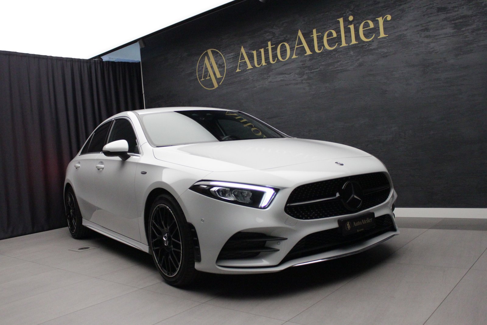 MERCEDES-BENZ A 250 4Matic AMG Line 4Matic 7G-DCT, Essence, Occasion / Utilisé, Automatique - 4