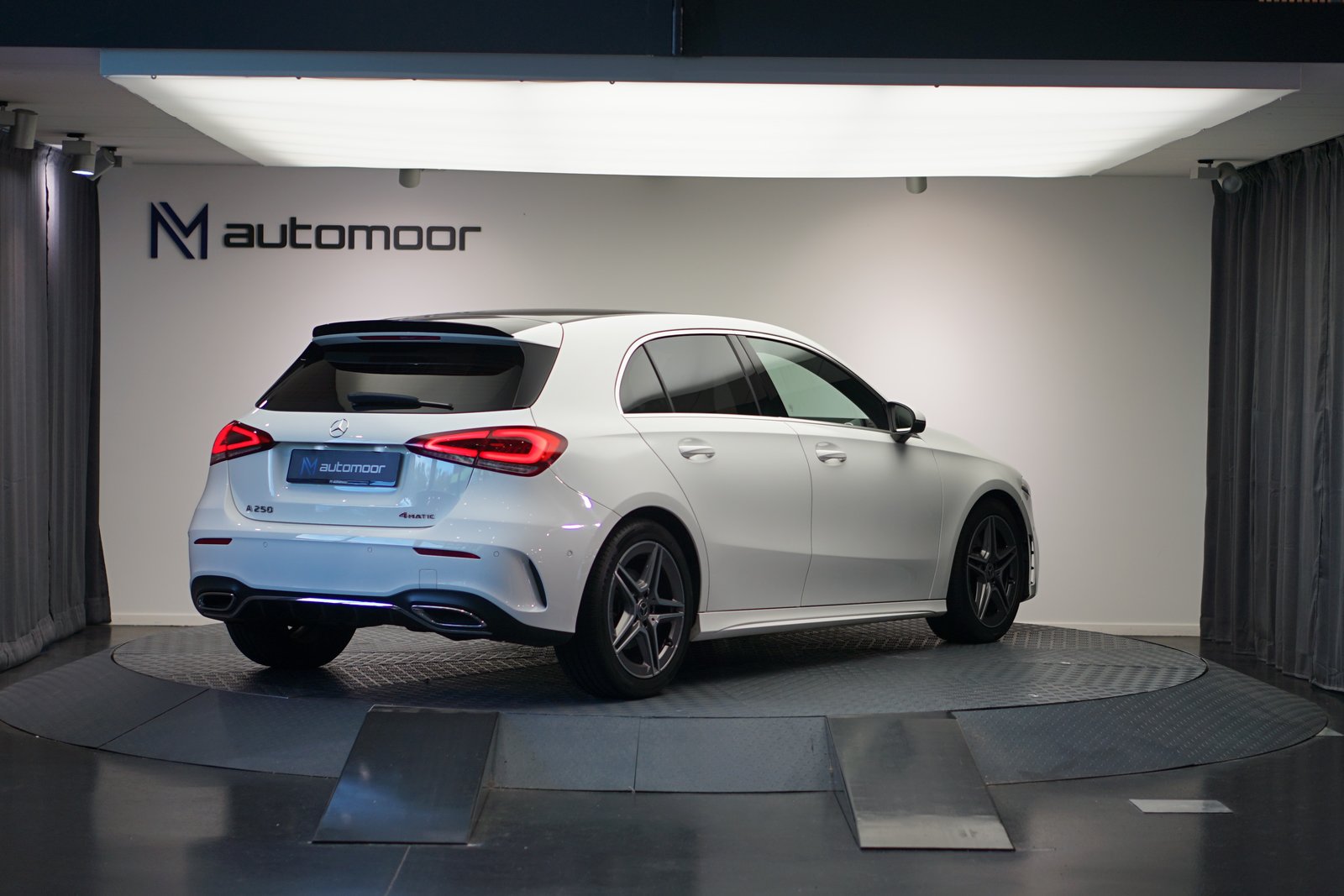 MERCEDES-BENZ A 250 4Matic AMG Line 4Matic 7G-DCT *CH-Fahrze, Petrol, Second hand / Used, Automatic - 5
