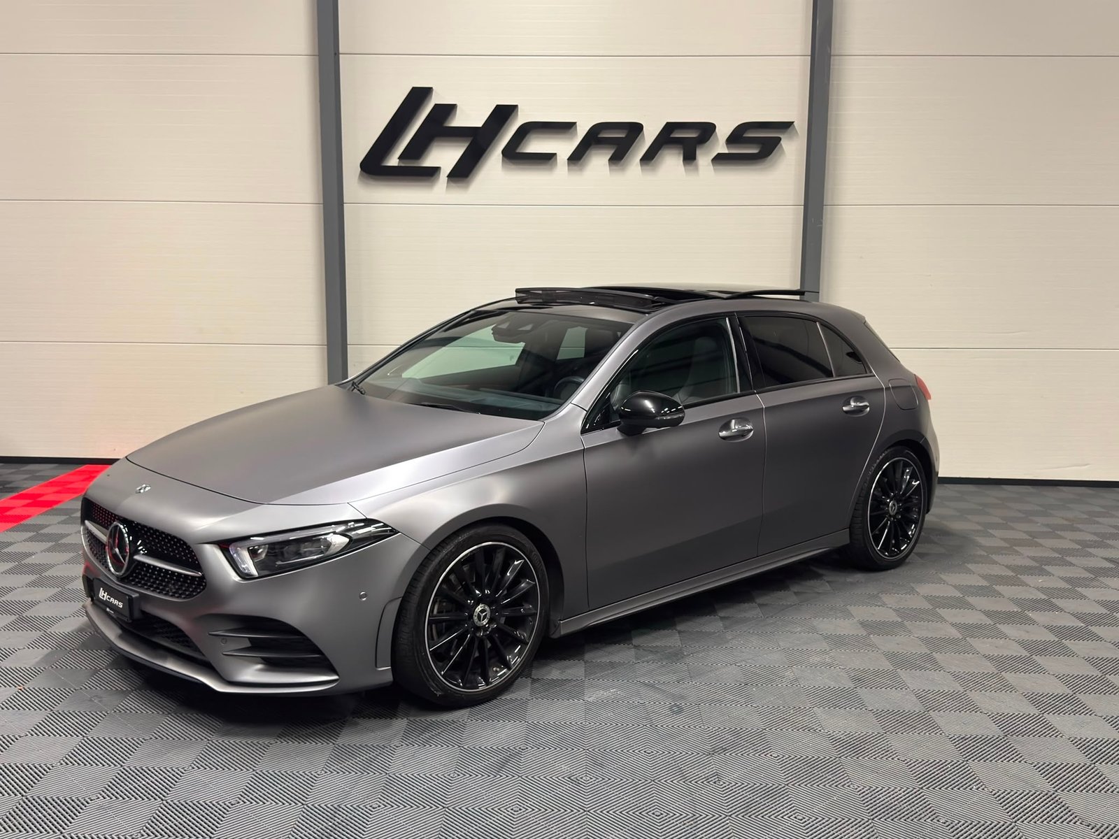 MERCEDES-BENZ A 250 AMG Line 4m  MATT
