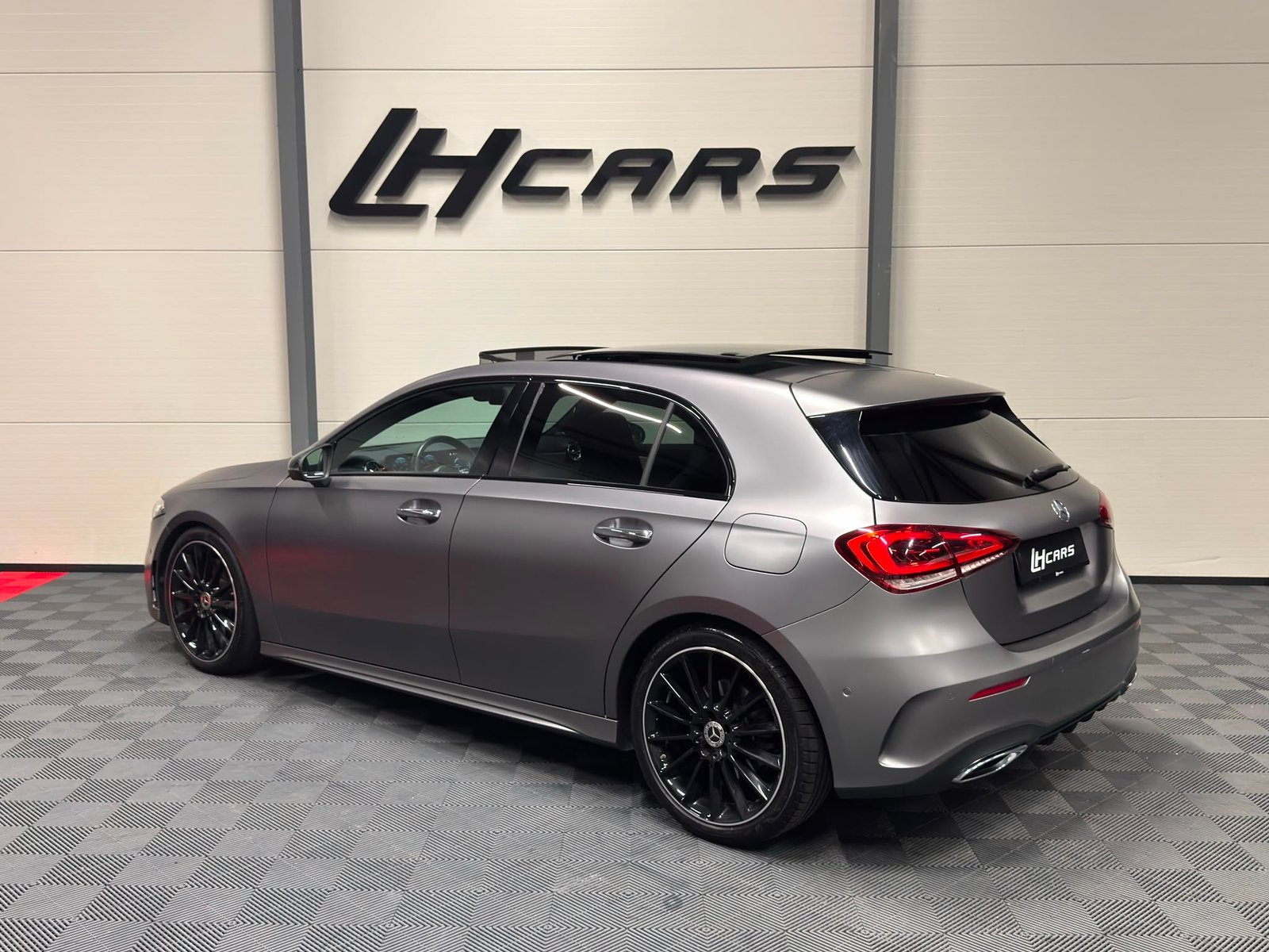 MERCEDES-BENZ A 250 AMG Line 4m  MATT, Petrol, Second hand / Used, Automatic - 3
