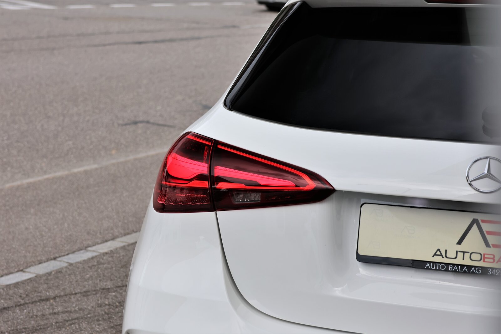 MERCEDES-BENZ A 250 4Matic AMG Line 4Matic 7G-DCT *Facelift*, Essence, Occasion / Utilisé, Automatique - 6