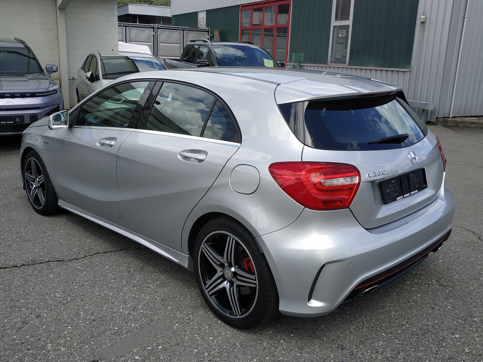MERCEDES-BENZ A 250 Sport 7G-DCT AMG Line, Benzin, Occasion / Gebraucht, Automatik - 4