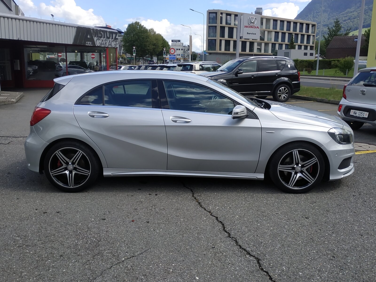 MERCEDES-BENZ A 250 Sport 7G-DCT AMG Line, Benzin, Occasion / Gebraucht, Automatik - 5