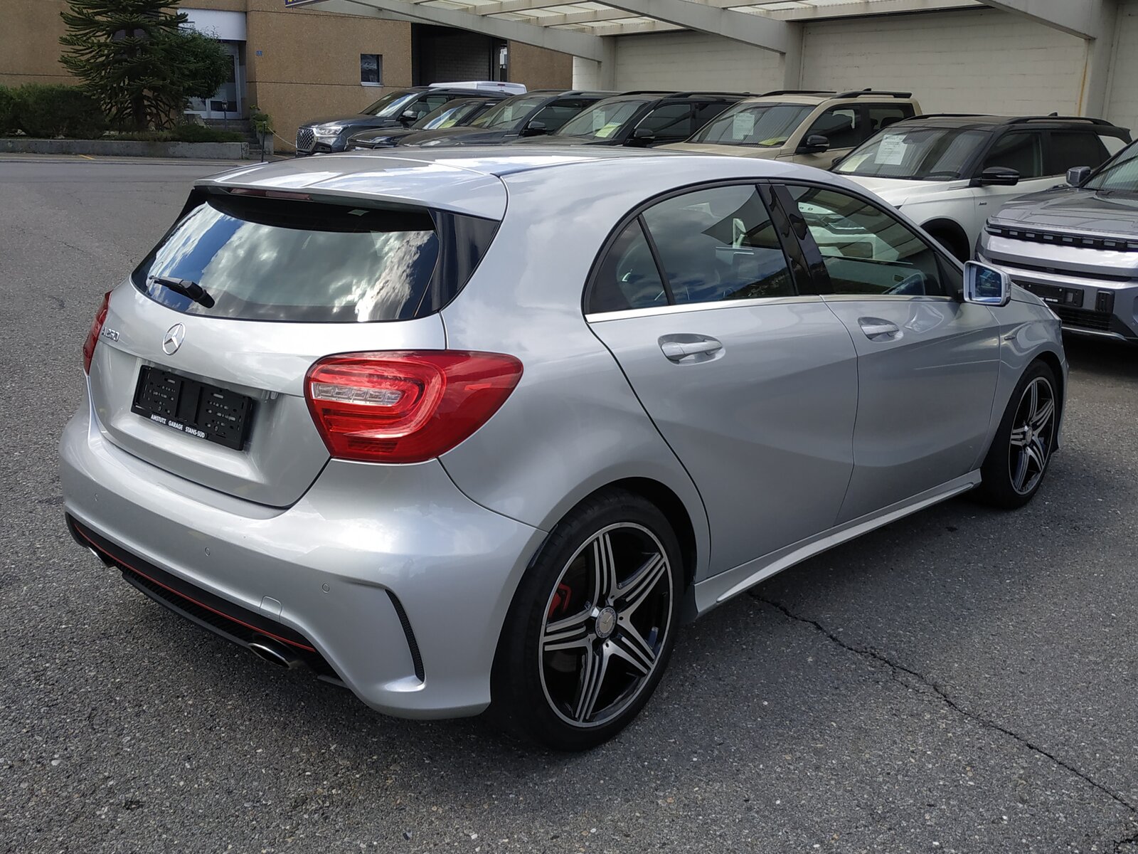 MERCEDES-BENZ A 250 Sport 7G-DCT AMG Line, Benzin, Occasion / Gebraucht, Automatik - 6