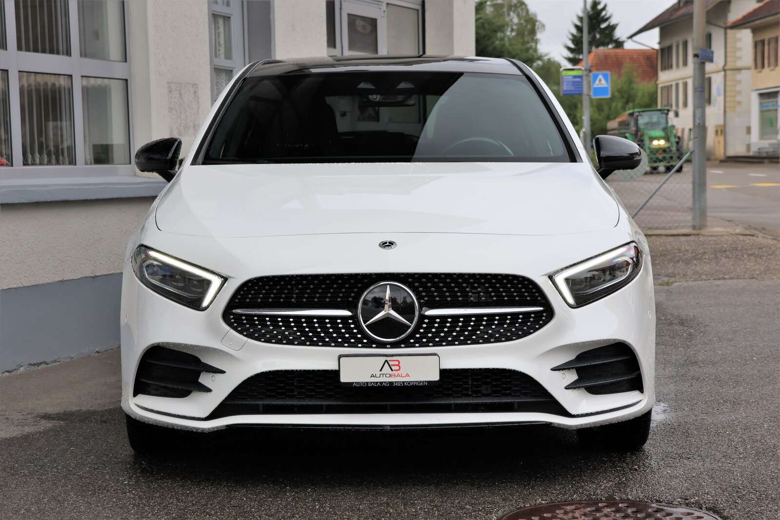 MERCEDES-BENZ A 250e AMG Line 8G-DCT, Plug-in-Hybrid Petrol/Electric, Second hand / Used, Automatic - 2