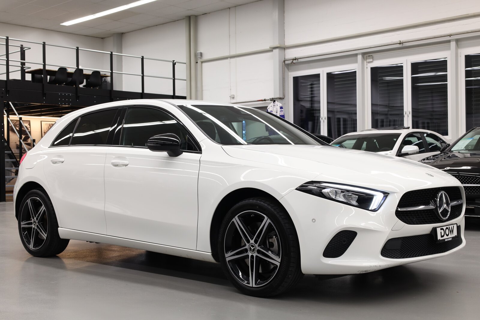 MERCEDES-BENZ A 250 e Progressive, Plug-in-Hybrid Benzin/Elektro, Occasion / Gebraucht, Automatik - 2