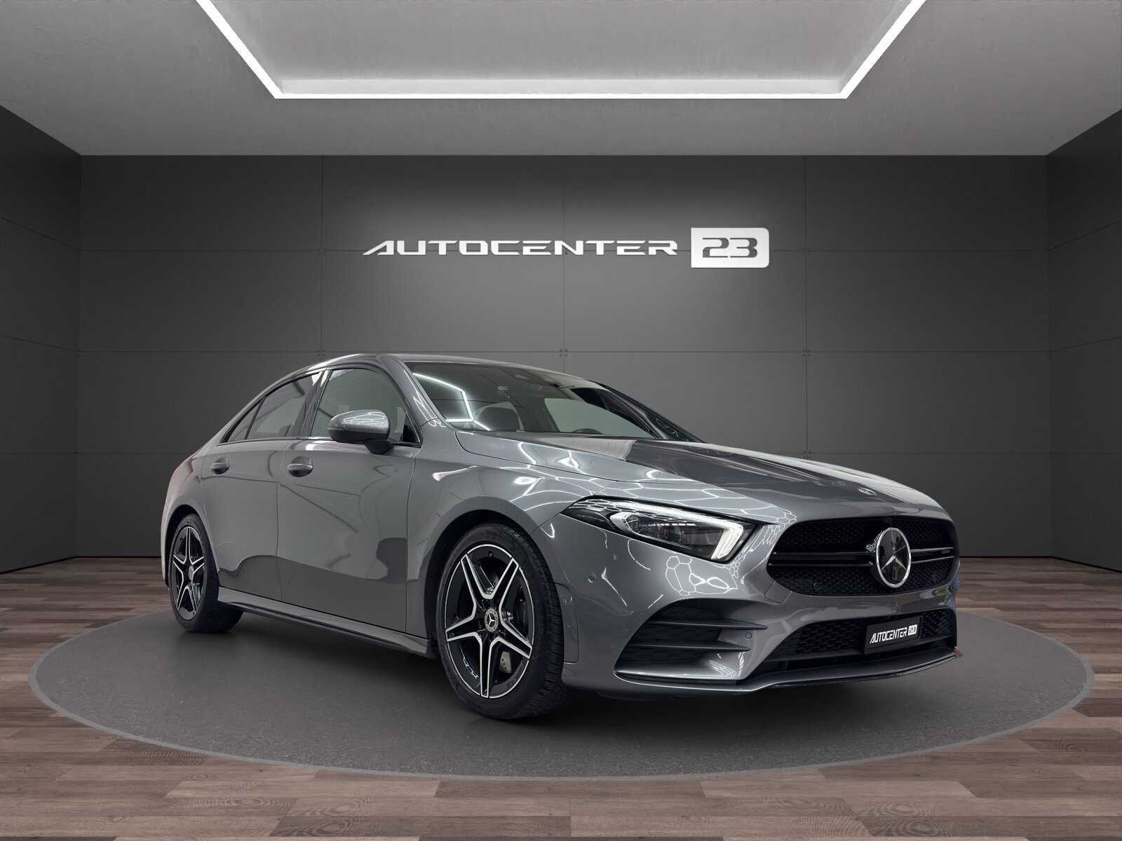 MERCEDES-BENZ A 250 AMG Line 7G-DCT, Benzin, Occasion / Gebraucht, Automatik - 2