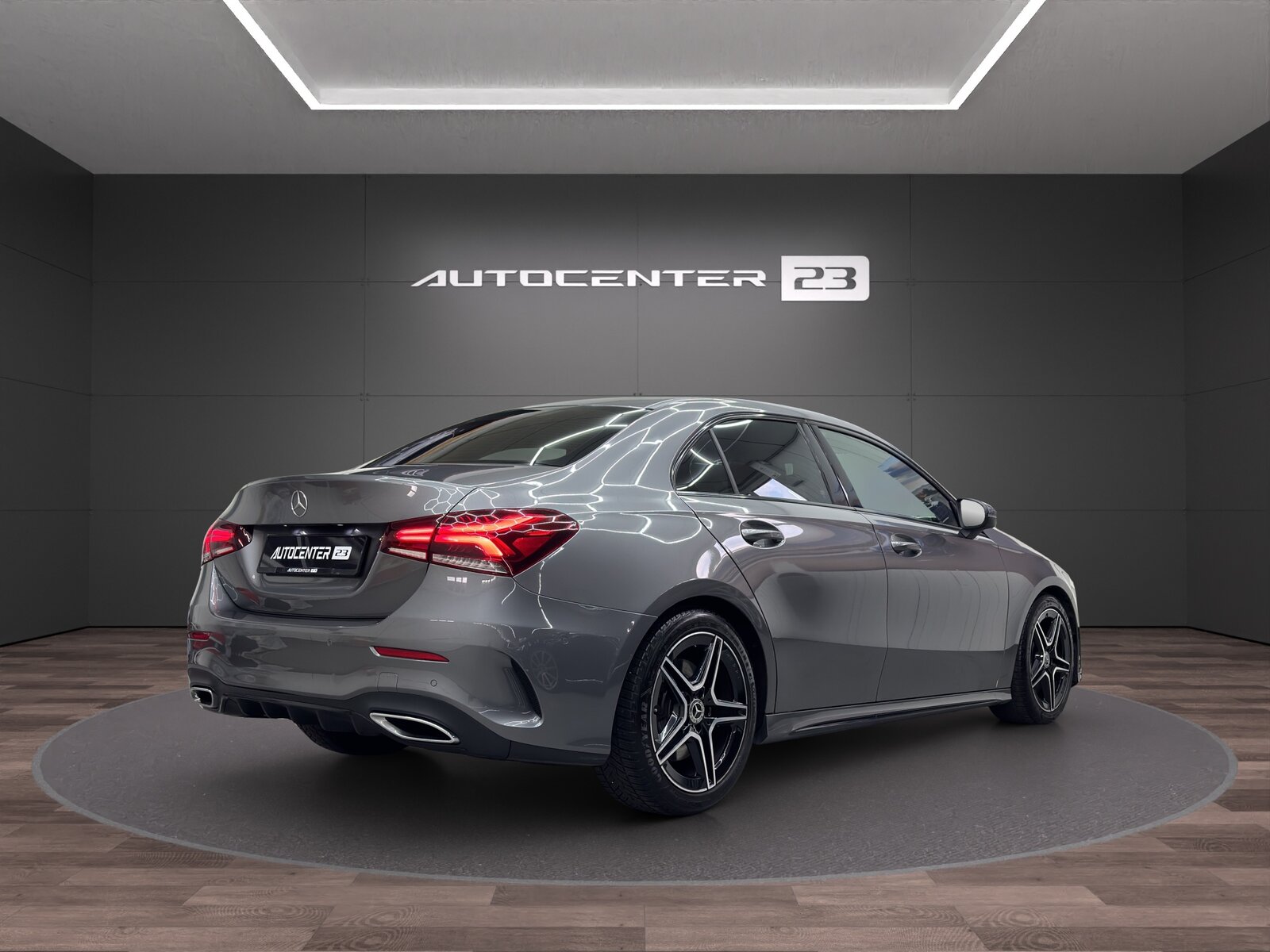 MERCEDES-BENZ A 250 AMG Line 7G-DCT, Benzin, Occasion / Gebraucht, Automatik - 4
