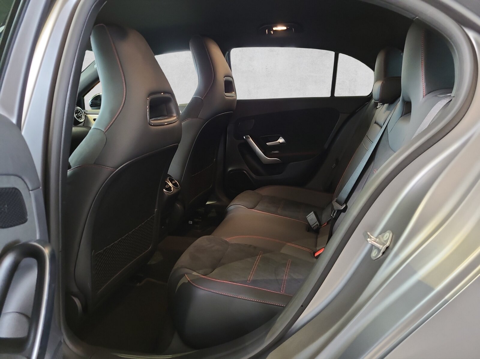 MERCEDES-BENZ A 250 AMG Line 4M W177, Benzin, Occasion / Gebraucht, Automatik - 3