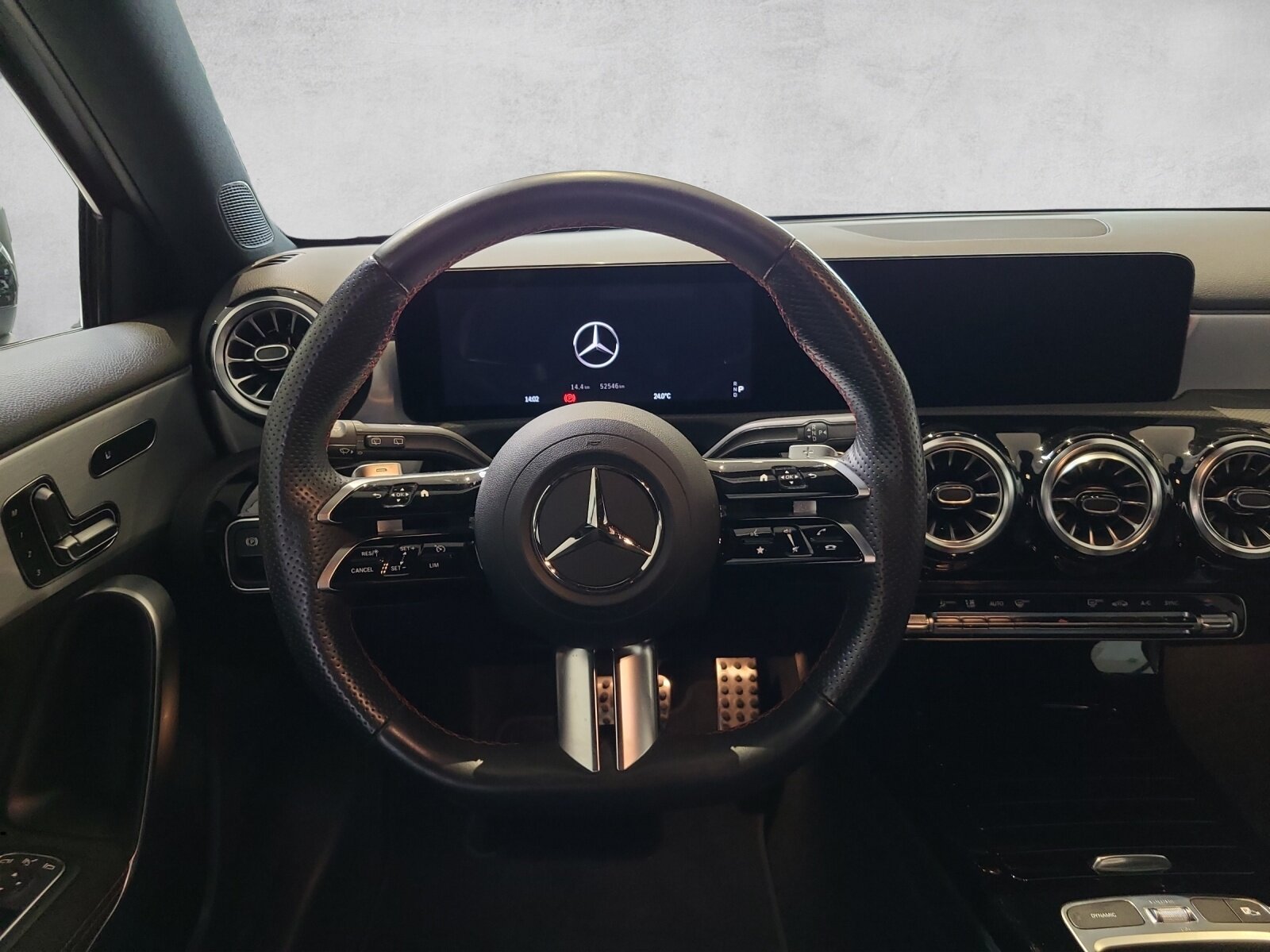 MERCEDES-BENZ A 250 AMG Line 4M W177, Benzin, Occasion / Gebraucht, Automatik - 5