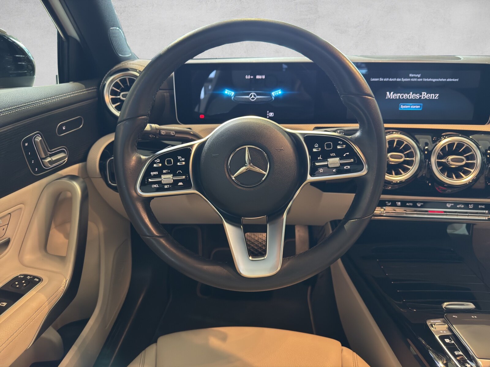 MERCEDES-BENZ A 250 Progressive, Petrol, Second hand / Used, Automatic - 5