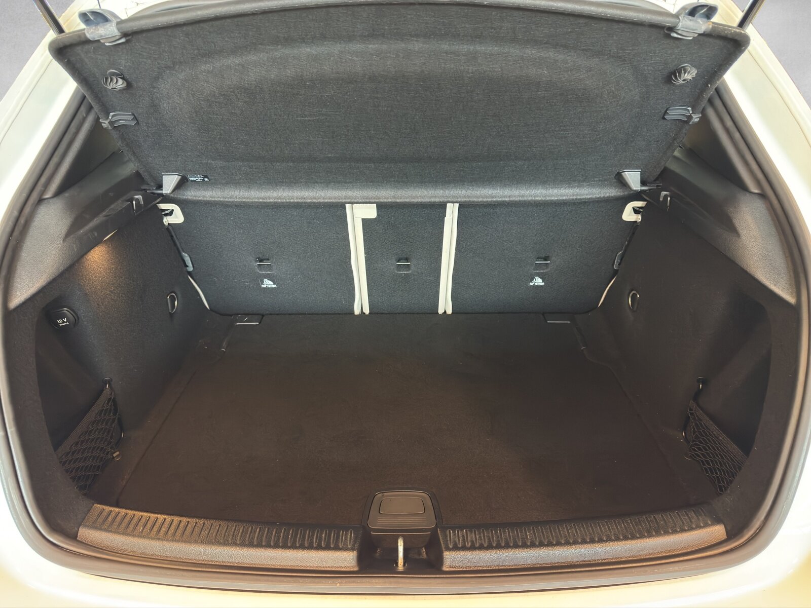 MERCEDES-BENZ A 250 Progressive, Petrol, Second hand / Used, Automatic - 6