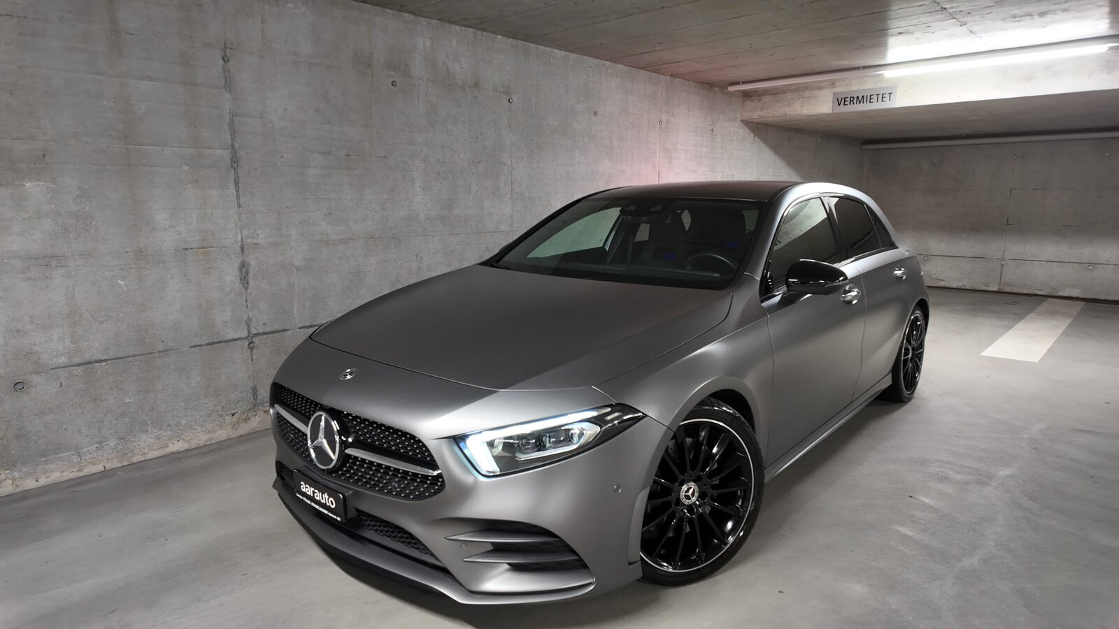 MERCEDES-BENZ A 250 AMG Line