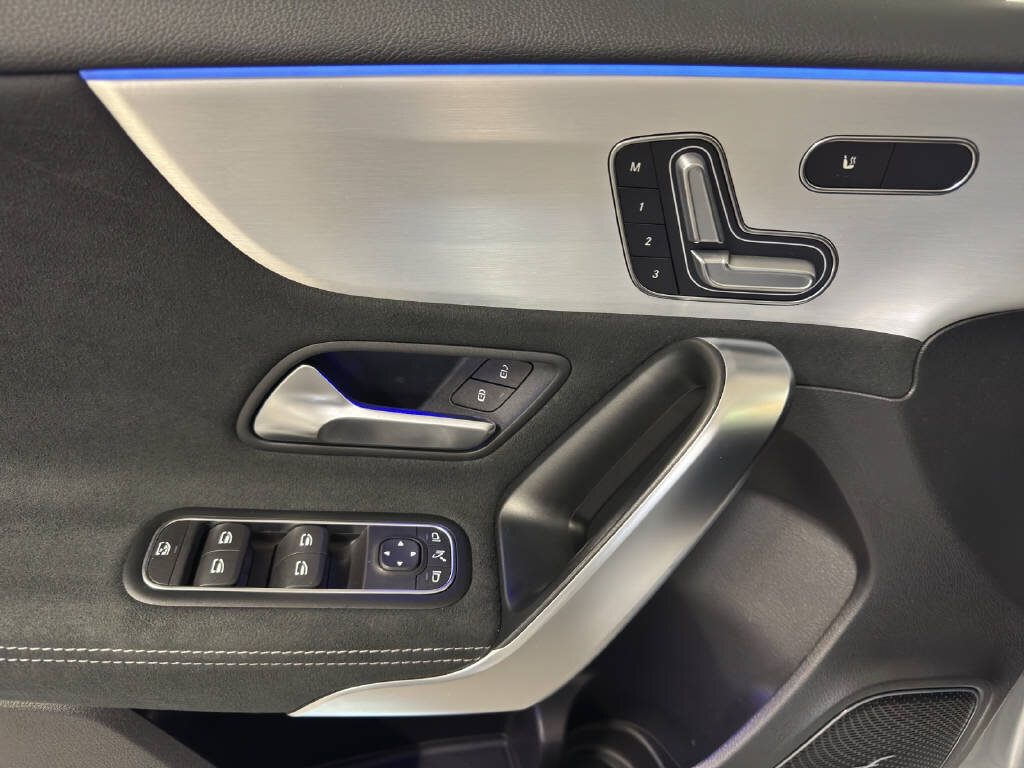 MERCEDES-BENZ A 250 AMG Line 4Matic, Mild-Hybrid Benzin/Elektro, Occasion / Gebraucht, Automatik - 7