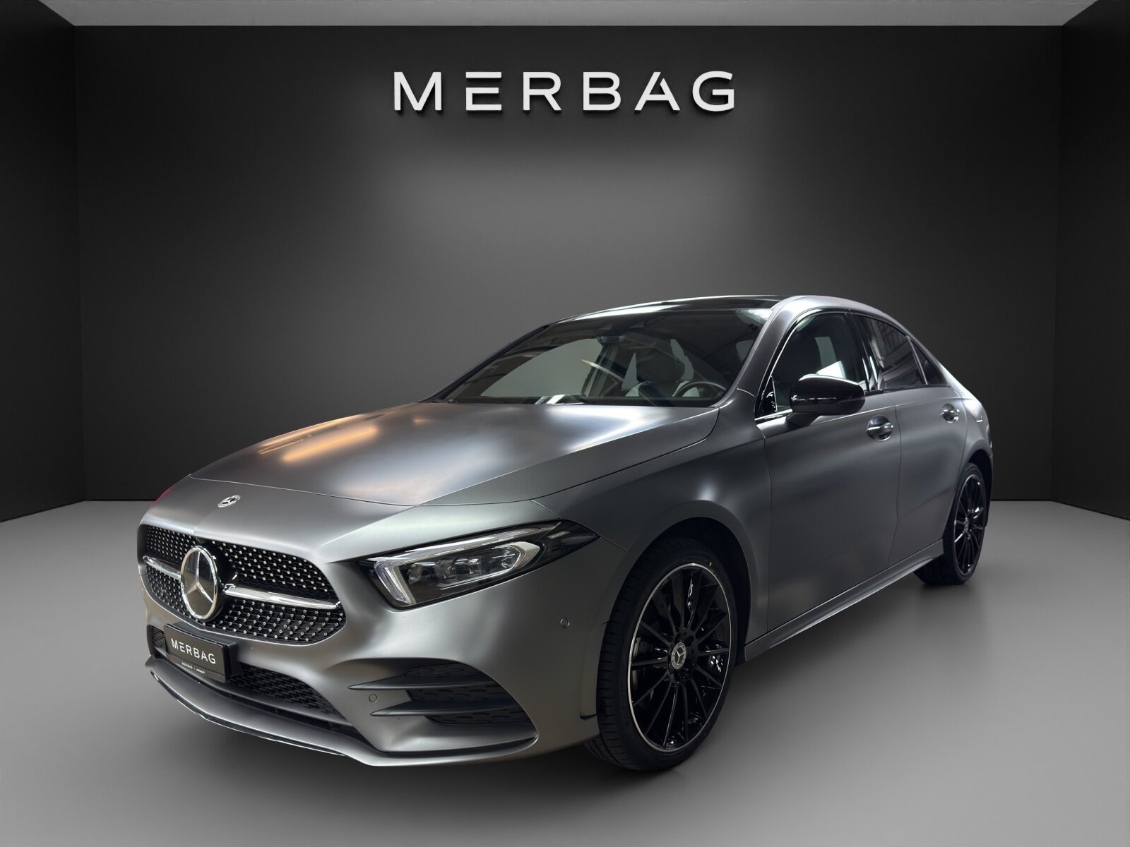 MERCEDES-BENZ A 250e AMG Line