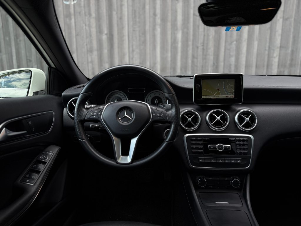 MERCEDES-BENZ A 250 Urban, Essence, Occasion / Utilisé, Automatique - 7