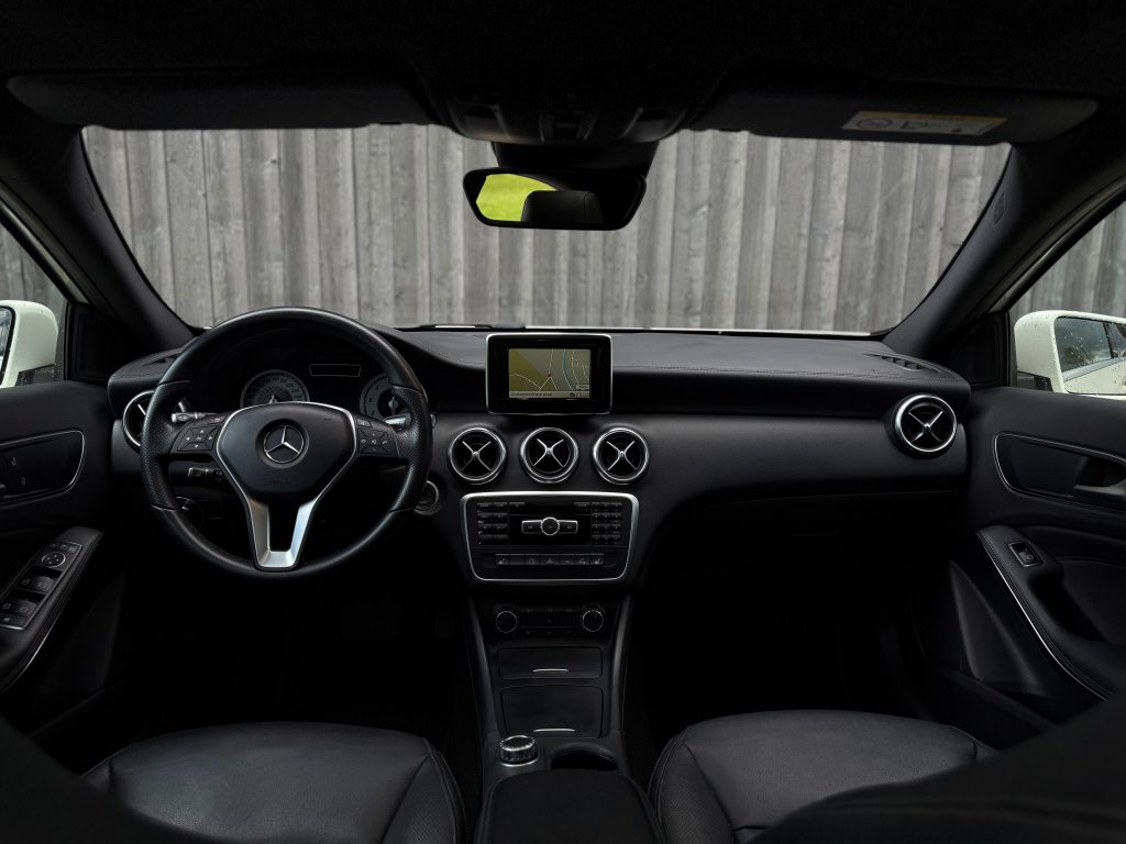 MERCEDES-BENZ A 250 Urban, Essence, Occasion / Utilisé, Automatique - 6