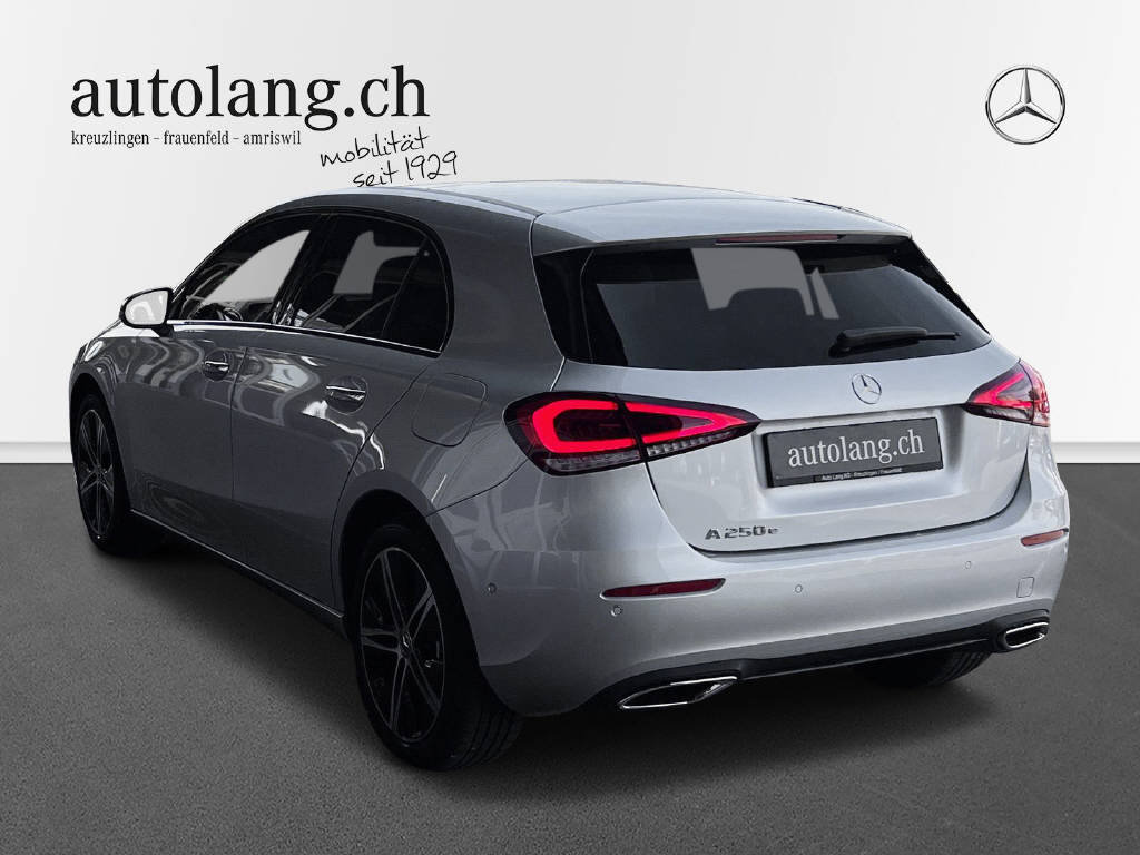 MERCEDES-BENZ A 250 e Progressive, Plug-in-Hybrid Benzin/Elektro, Vorführwagen, Automat - 3