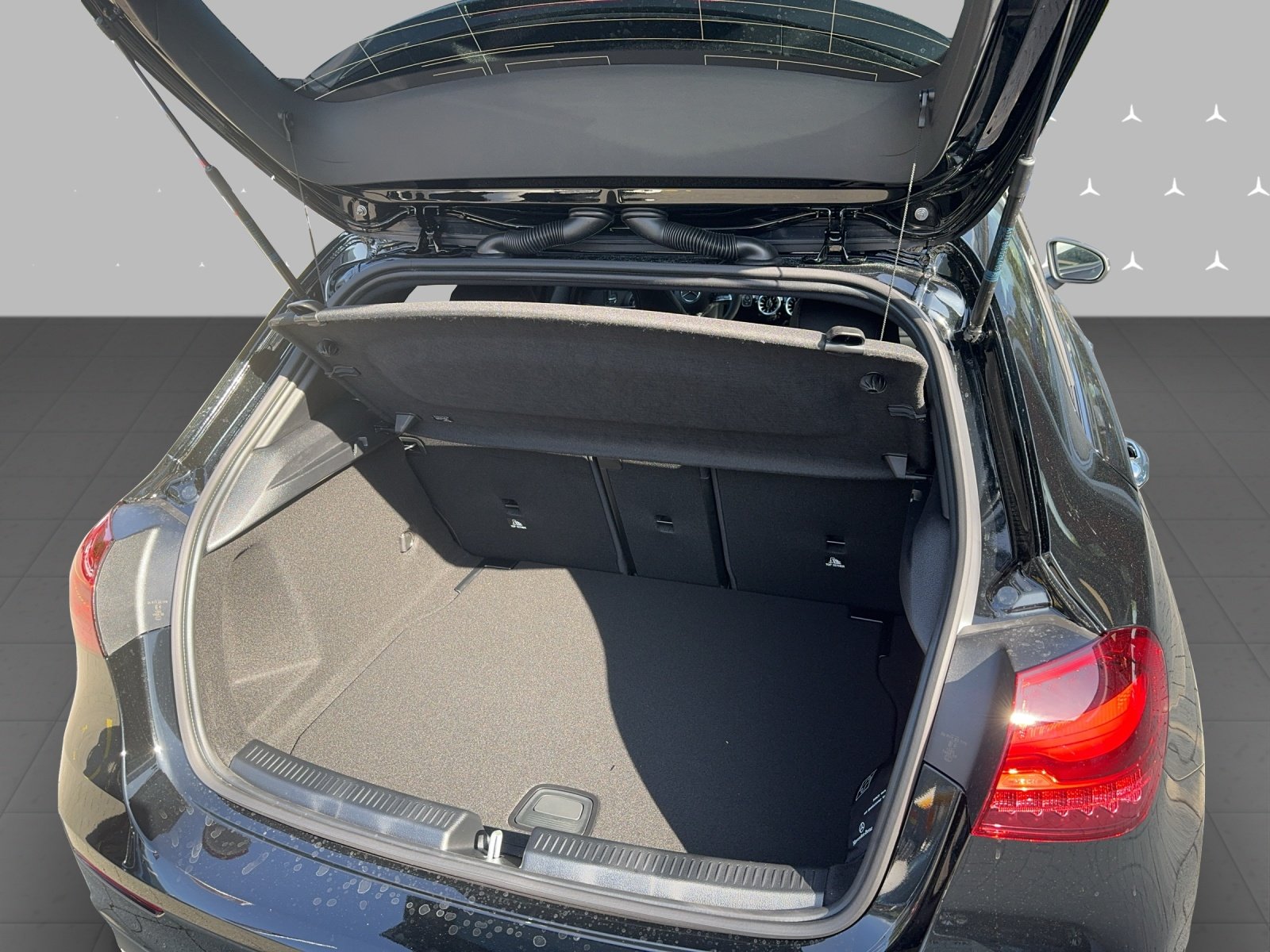 MERCEDES-BENZ A 250 4Matic 8G-DCT, Mild-Hybrid Benzin/Elektro, Vorführwagen, Automatik - 6