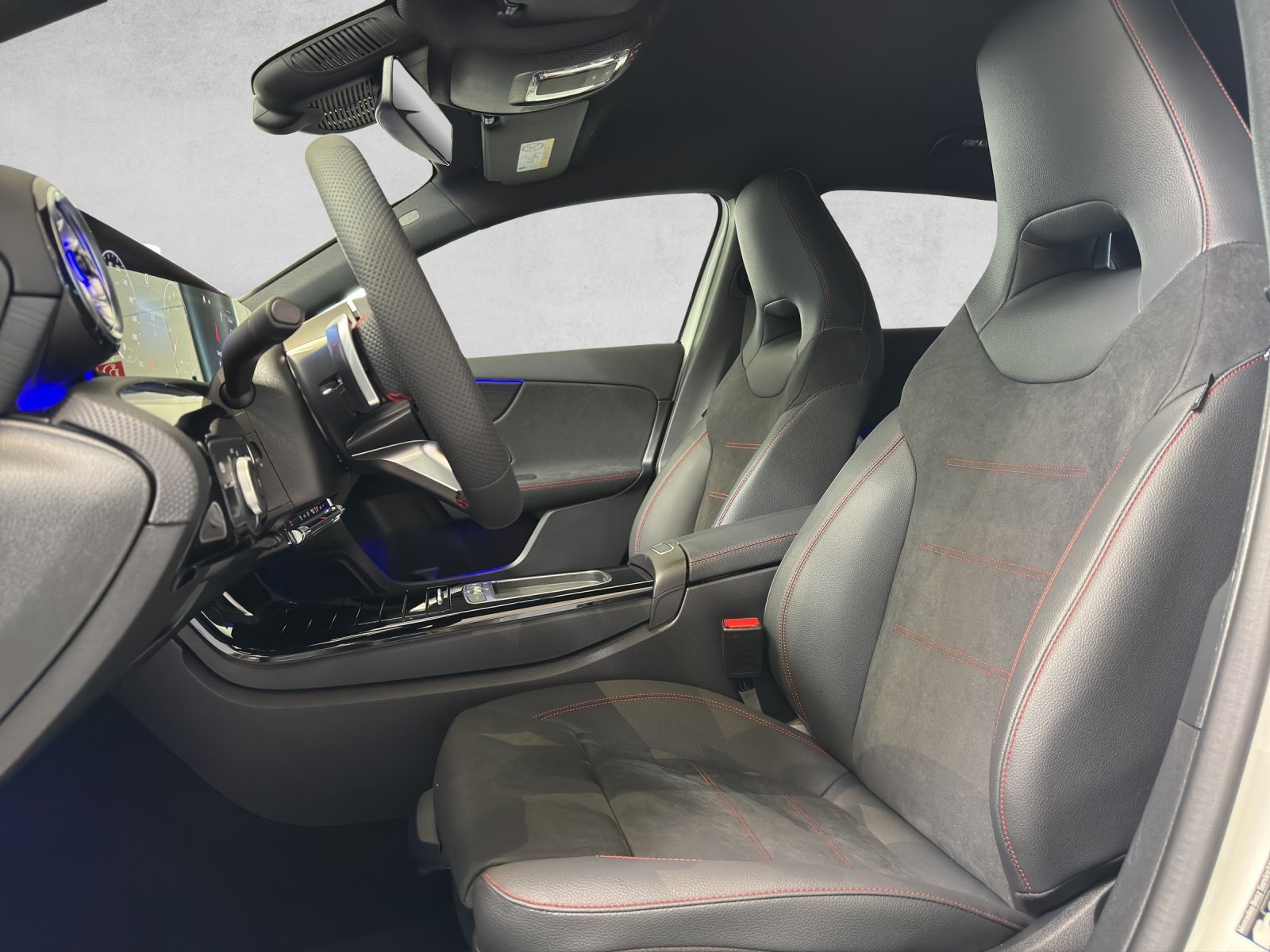 MERCEDES-BENZ A 250 4Matic 8G-DCT, Benzin, Vorführwagen, Automatik - 7