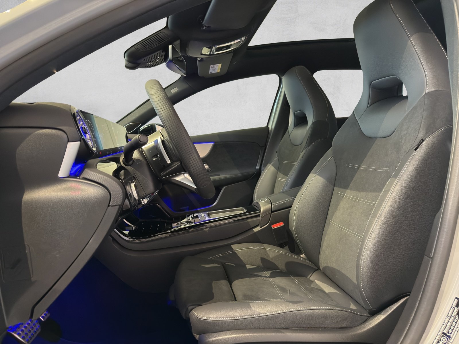MERCEDES-BENZ A 250 4Matic 8G-DCT, Benzin, Vorführwagen, Automatik - 7