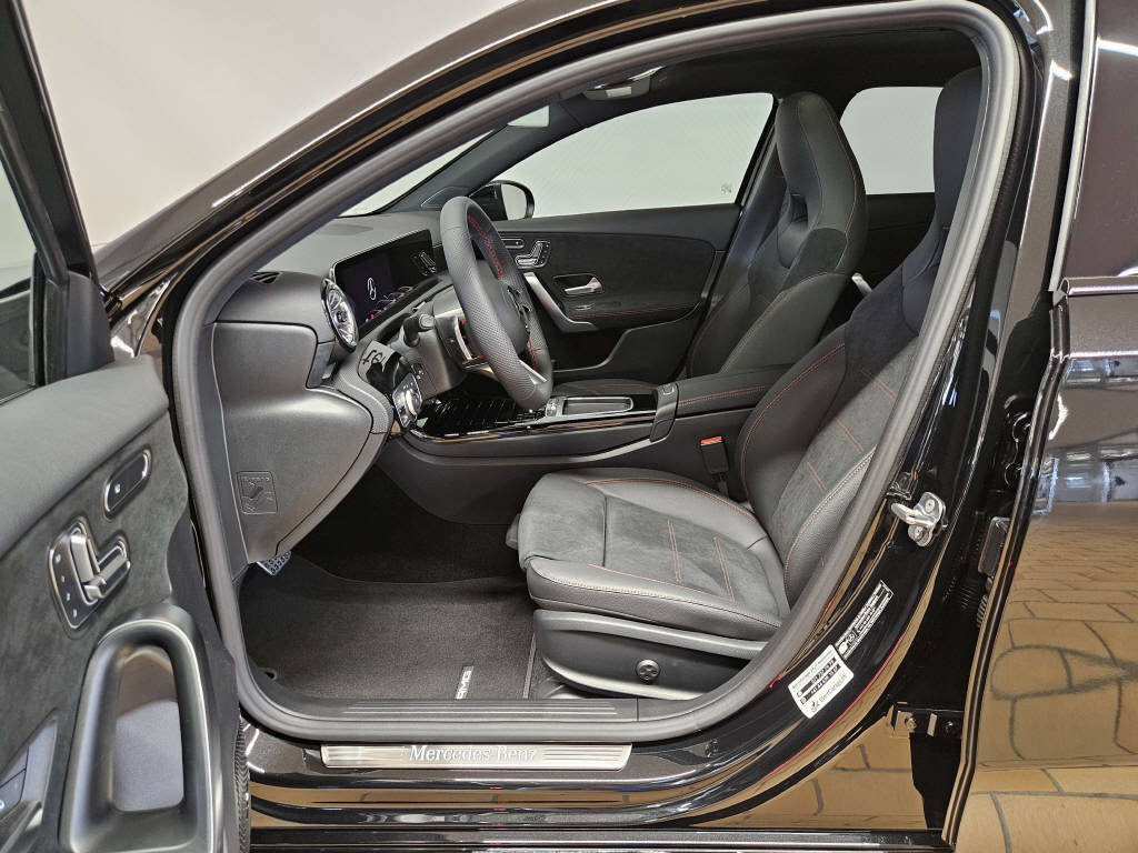 MERCEDES-BENZ A 250 4Matic AMG Line, Hybride Leggero Benzina/Elettrica, Auto dimostrativa, Automatico - 5