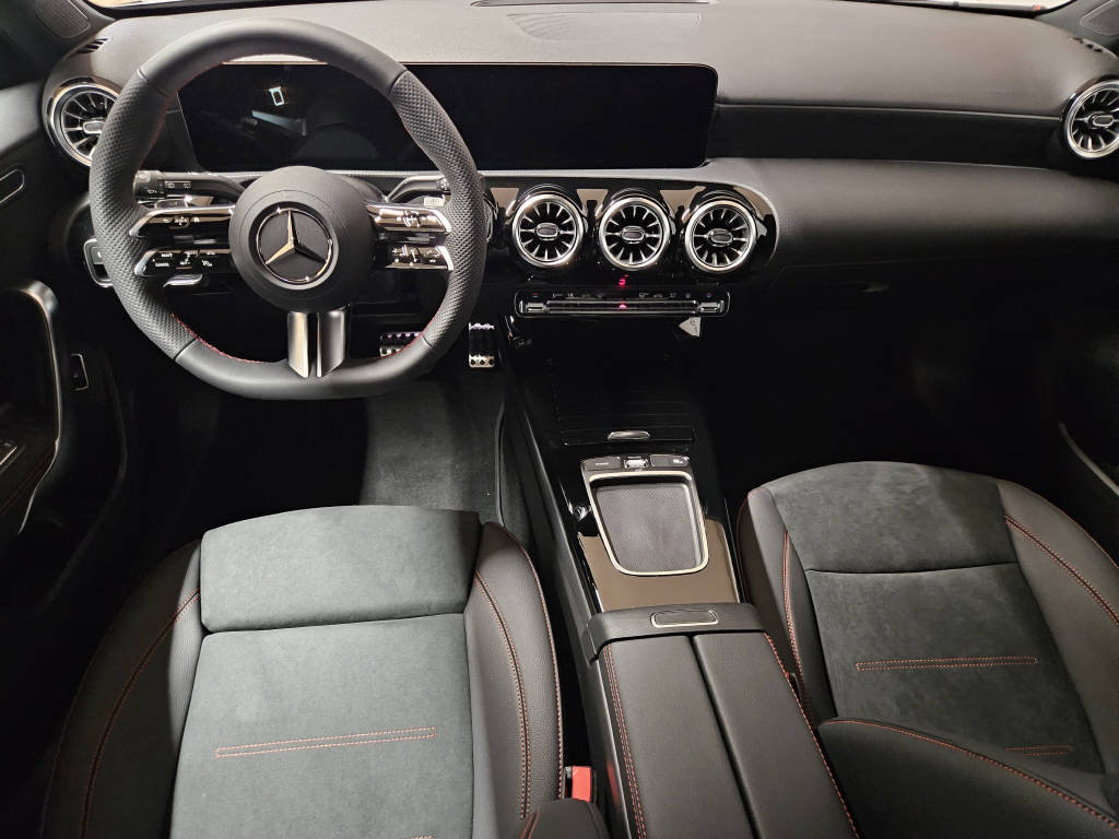 MERCEDES-BENZ A 250 e AMG Line EQ Star, Plug-in-Hybrid Benzina/Elettrica, Auto dimostrativa, Automatico - 6