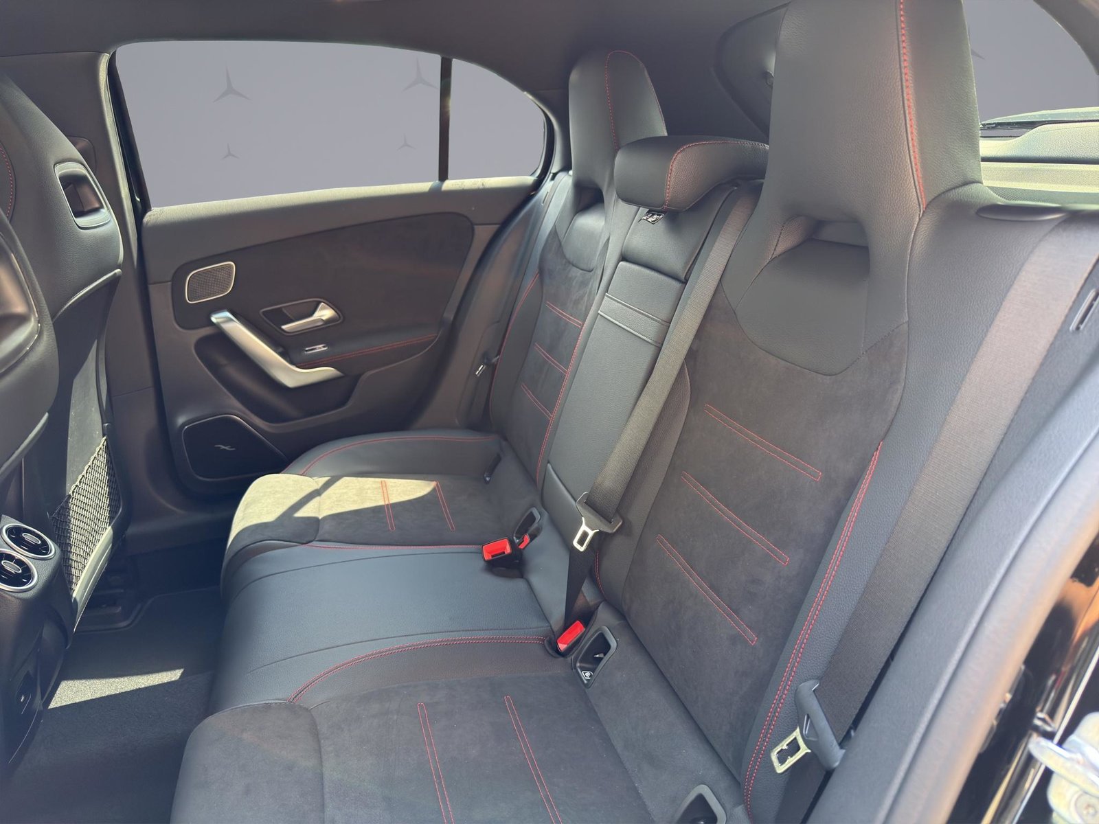 MERCEDES-BENZ A 250 AMG Line 4m, Mild-Hybrid Petrol/Electric, Ex-demonstrator, Automatic - 6