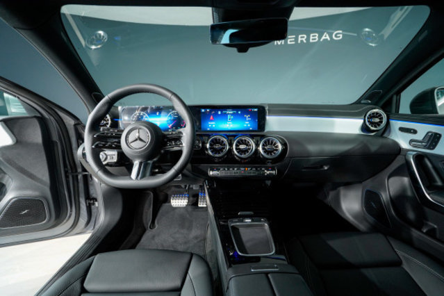 MERCEDES-BENZ A 250 4Matic 8G-DCT, Hybride Léger Essence/Électricité, Voiture de démonstration, Automatique - 7